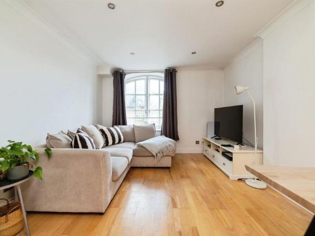 Apartment for rent in Goldings, East Hertfordshire