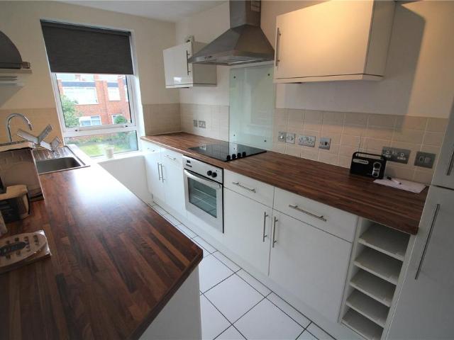 Flat for rent in Reading