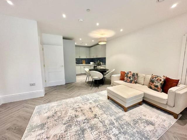 Apartment for rent in The Close, Hampshire