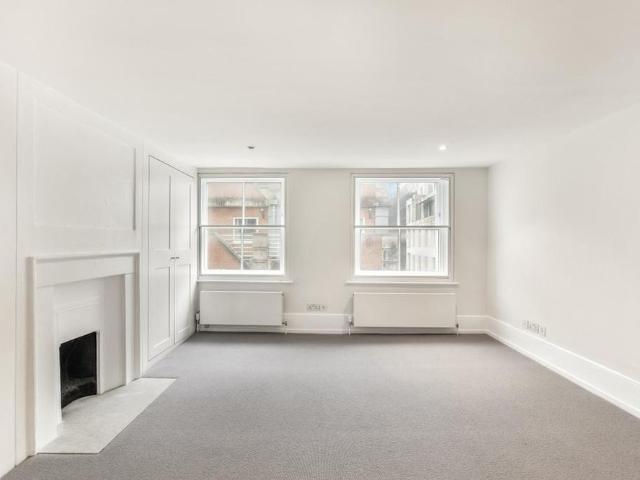 Apartment for rent in Soho, Greater London