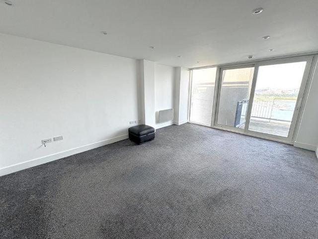 Apartment for rent in Cardiff International Sports Village, Falcon Lodge