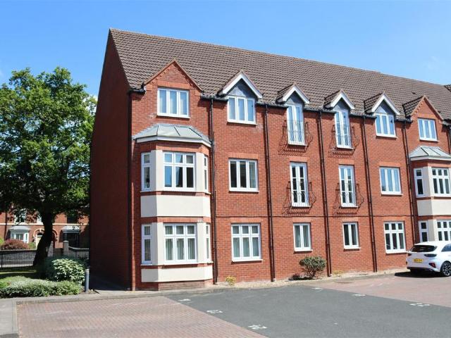 Flat for rent in Aldridge, West Midlands