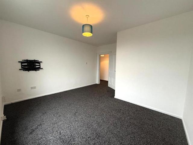 Apartment for rent in Haden Hill, Fold Hill
