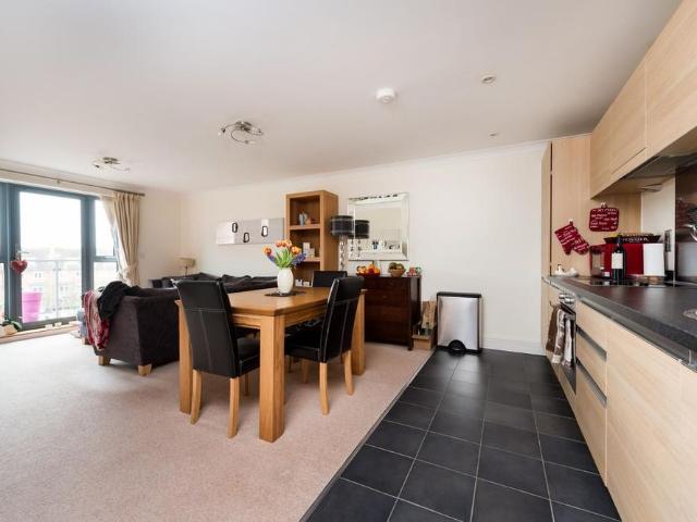 Apartment for rent in Osney, The Slade