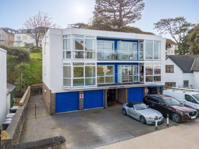Flat for rent in Livermead