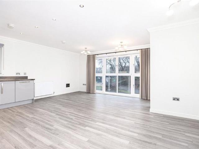 Apartment for rent in Mearns, Scotland