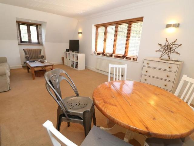 Apartment for rent in Pachesham Park, Surrey