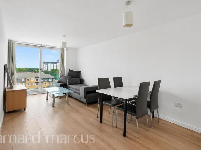 Flat for rent in London Borough of Hounslow, Feltham