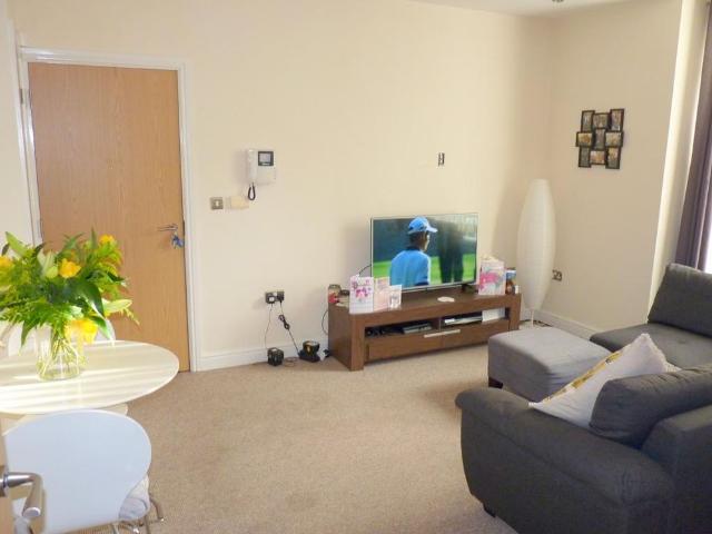 Apartment for rent in Lower Tranmere, Birkenhead