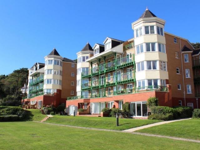 Flat for rent in Manselfield, Wales