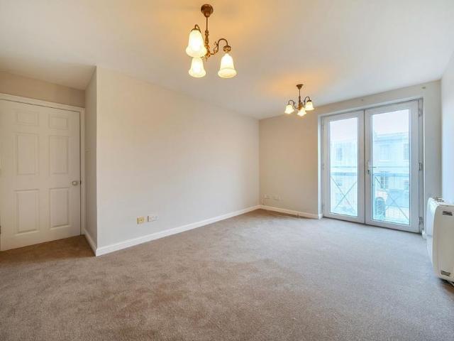 Apartment for rent in Lynworth, Golden Valley