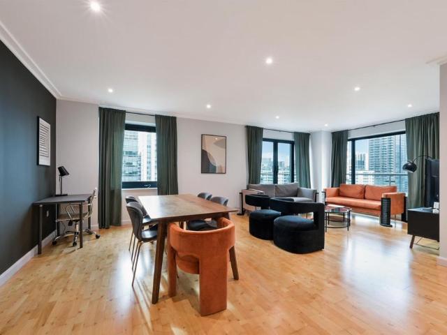 Flat for rent in Isle Of Dogs, Greater London