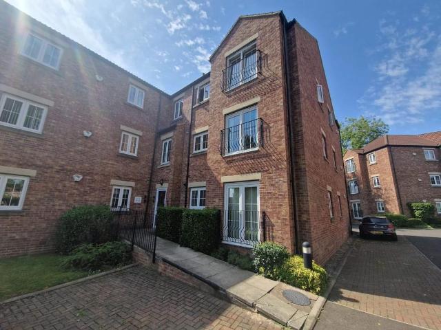 Flat for rent in Herringthorpe, South Yorkshire