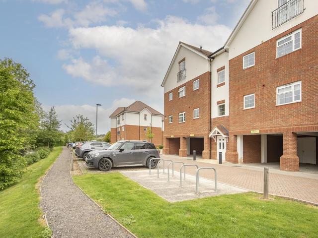 Flat for rent in Five Acres, Isle Of Man