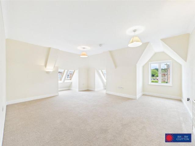 Flat for rent in Holy Cross Priory Village, Wealden