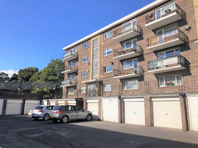 Flat for rent in Broomhill, South Yorkshire