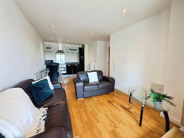 Flat for rent in Richmond Hill, West Yorkshire