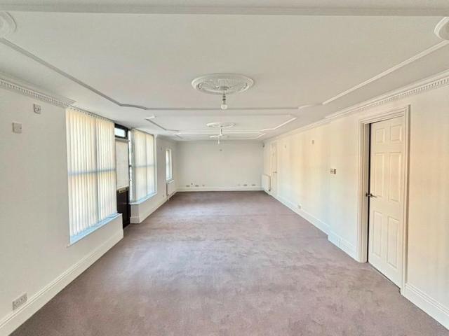 Flat for rent in Nangreaves, Wales