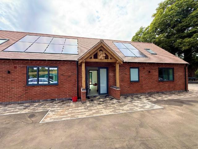 Flat for rent in Green Close, Warwickshire