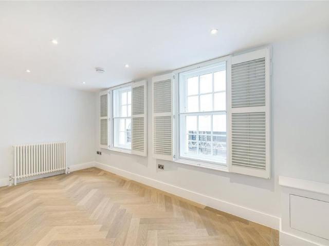 Apartment for rent in Soho, Greater London