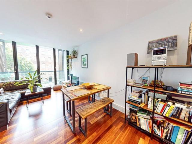 Flat for rent in Hulme, Georgia