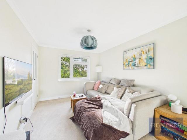Flat for rent in Ewens Farm, Cheltenham