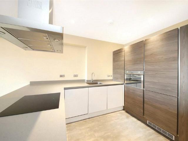 Flat for rent in Croydon, Broad Green