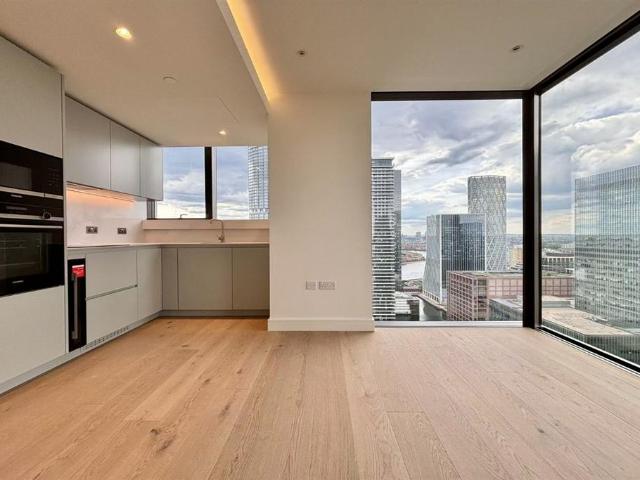 Flat for rent in Isle Of Dogs, Greater London