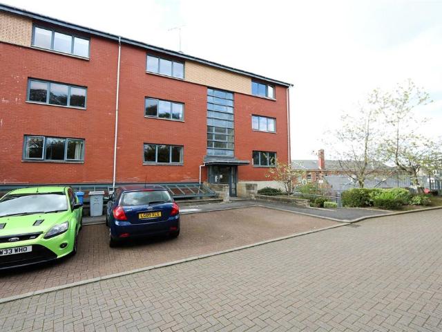 Flat for rent in Pollokshaws, Scotland