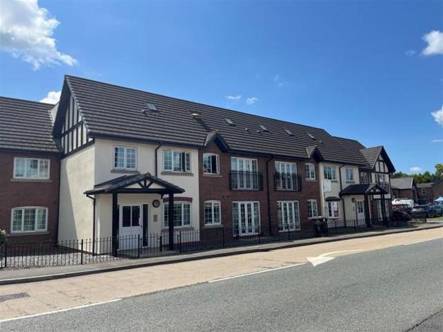 Flat for rent in Chelford