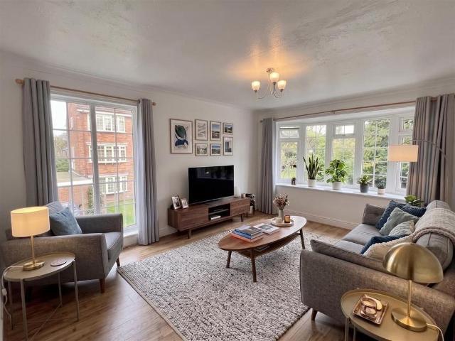 Apartment for rent in Sale Moor, Trafford Park