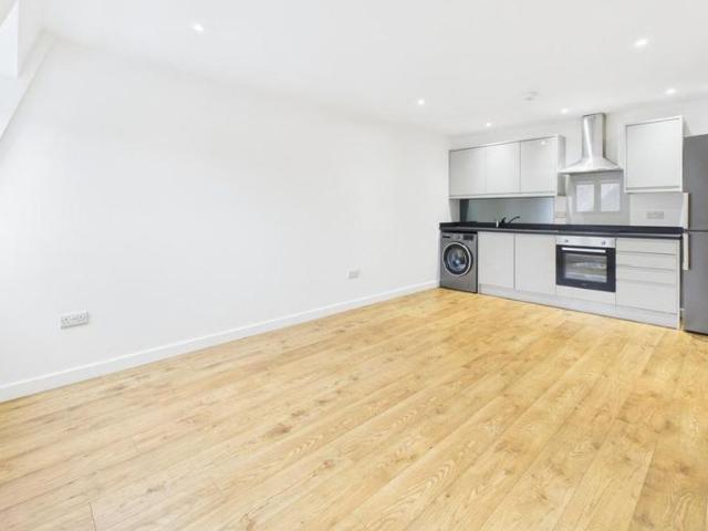 Apartment for rent in North End, Mid Sussex