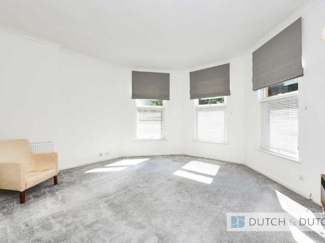 Apartment for rent in Brondesbury, Greater London