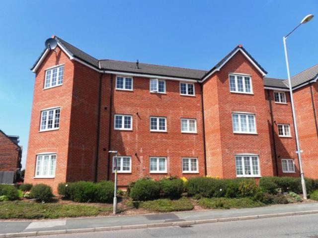 Flat for rent in Mill Green, Widnes