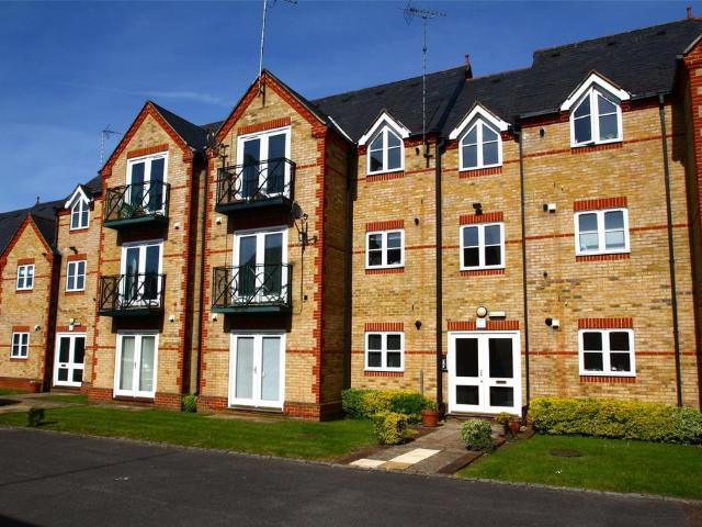 Flat for rent in Egham, Runnymede