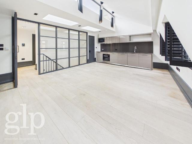 Flat for rent in Covent Garden, Greater London