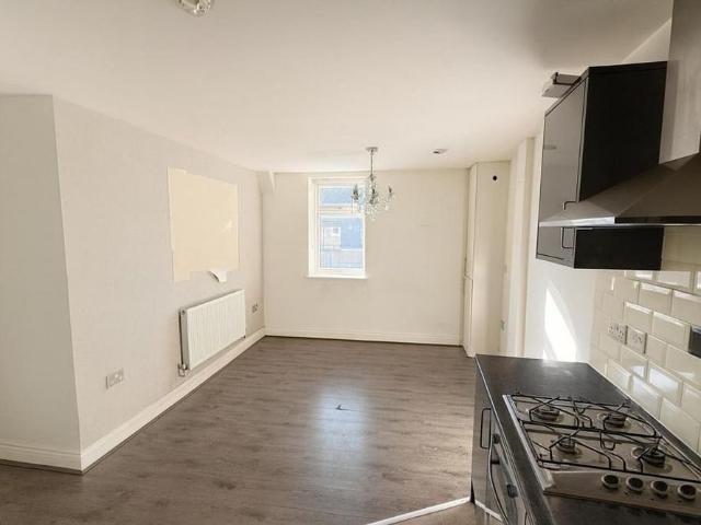 Apartment for rent in Daws Hill, Cressex