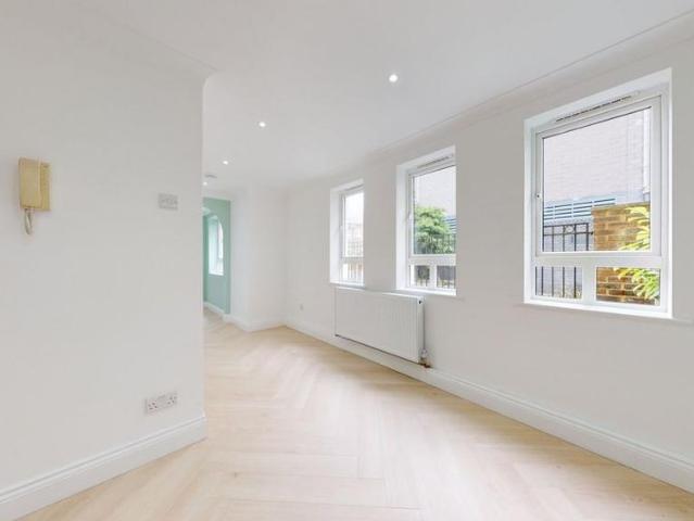 Apartment for rent in Royal Borough of Kingston upon Thames, Greater London