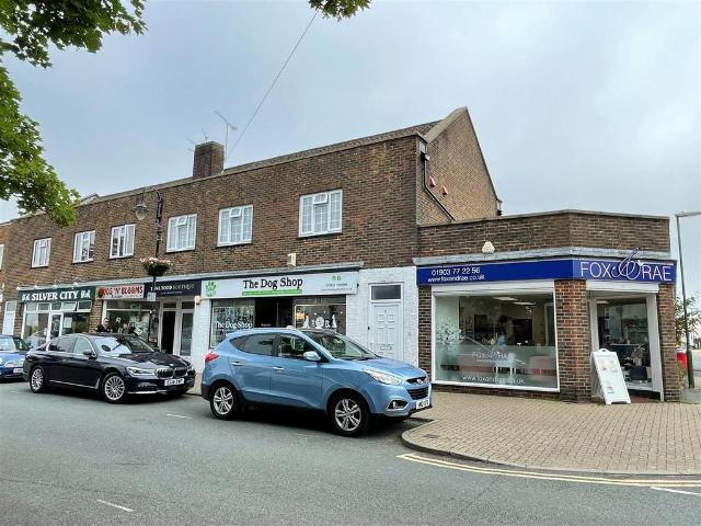 Flat for rent in Clapham, West Sussex