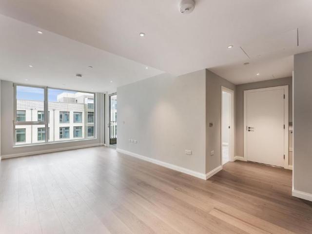 Flat for rent in Oval, Greater London