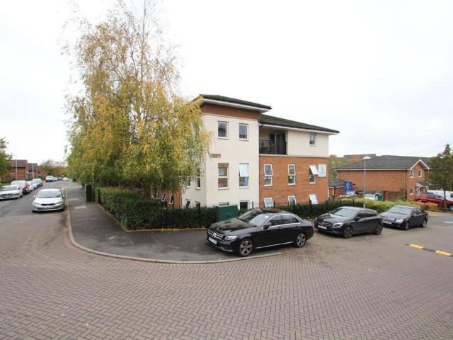Flat for rent in West Drayton, Greater London
