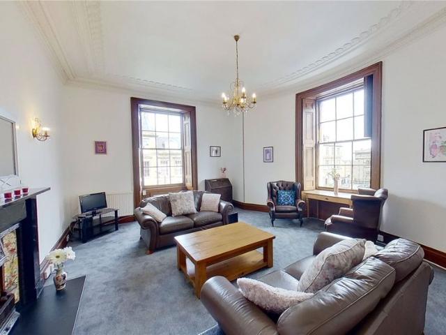 Apartment for rent in Gayfield, Broughton
