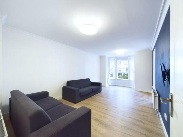 Apartment for rent in Broughton, Scotland