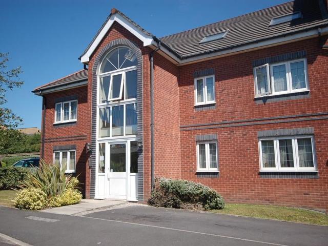 Flat for rent in Queen's Park, Blackburn
