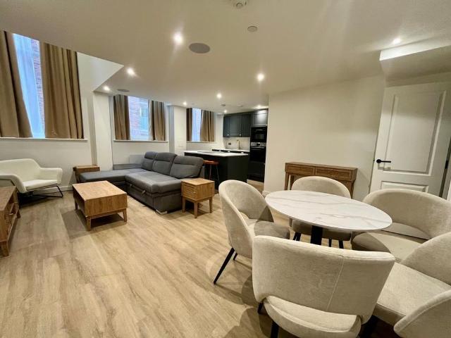 Apartment for rent in Woodhouse, West Yorkshire