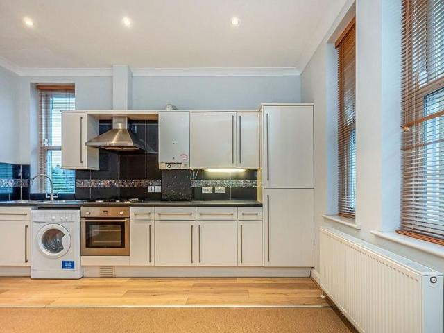 Apartment for rent in South Cliff, Kepwick
