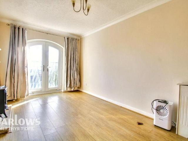 Apartment for rent in Mount Pleasant, Nangreaves