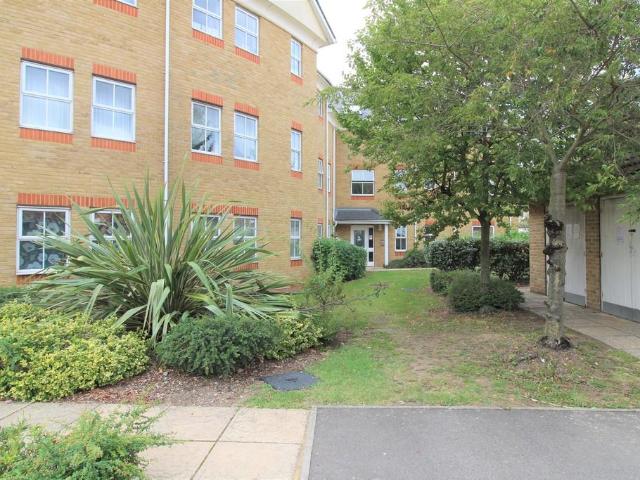 Flat for rent in Greater London