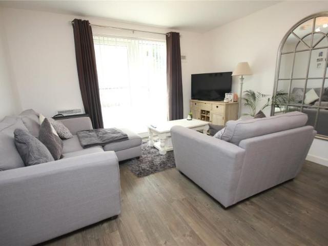 Apartment for rent in Horsell, Woking