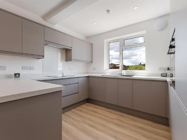 Flat for rent in South Park, Red Hill